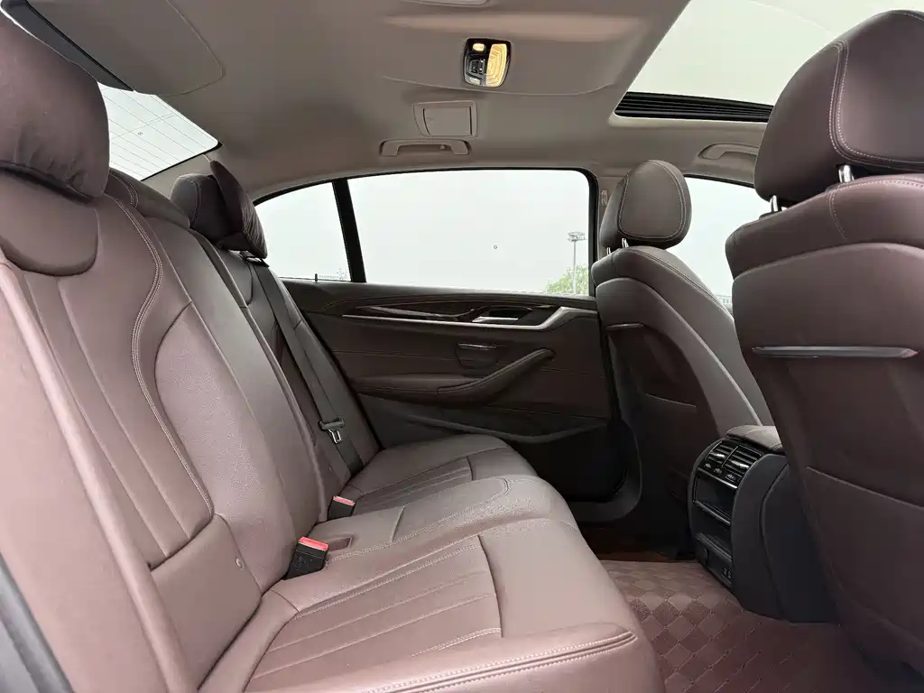 BMW 5 Series 2020 525Li Luxury Package купить на сайте DeffCars