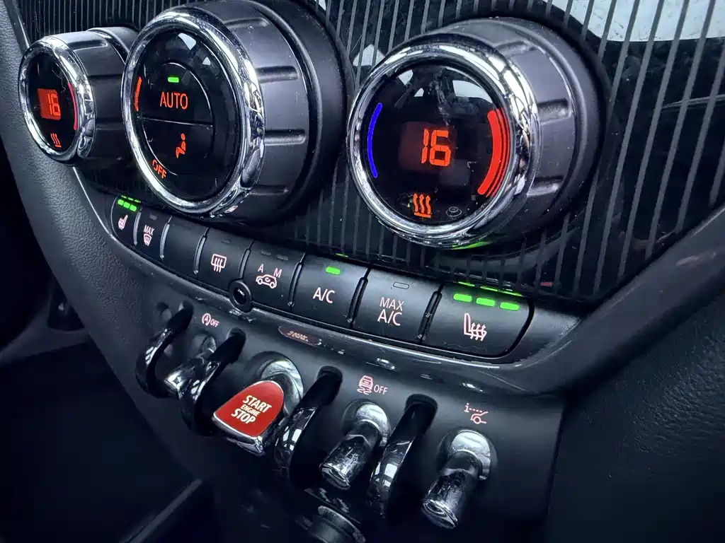 MINI COUNTRYMAN 2017 1.5T COOPER ALL4 Explorer купить на сайте DeffCars