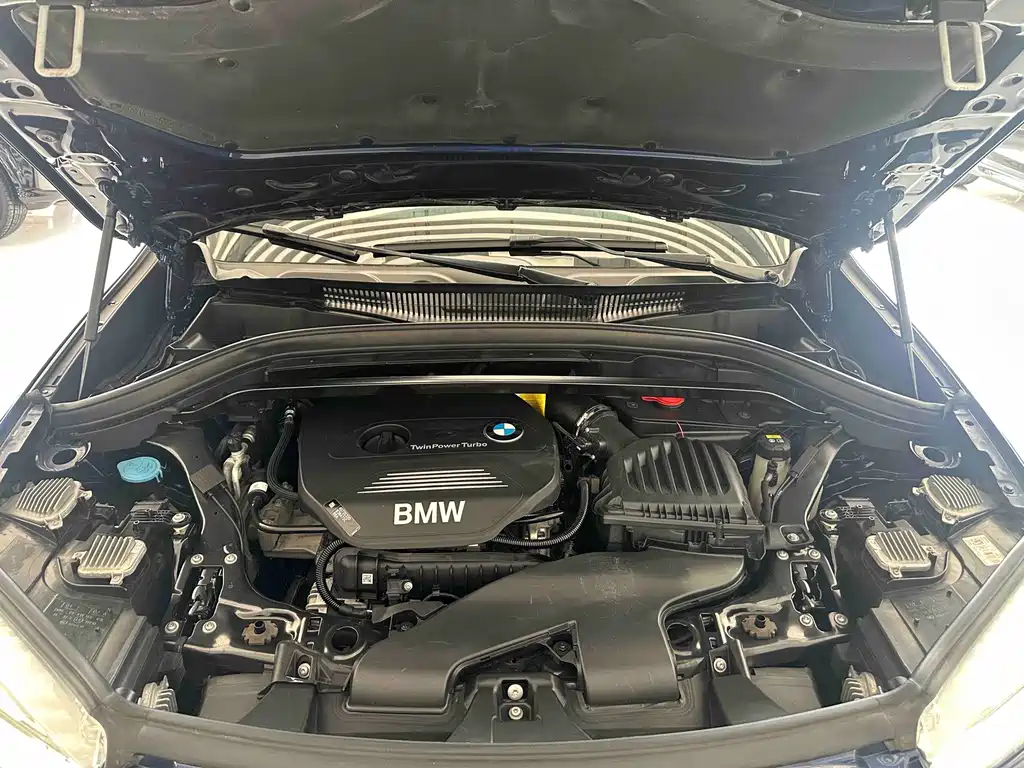 BMW X1 2018 sDrive18Li Exclusive Model купить на сайте DeffCars