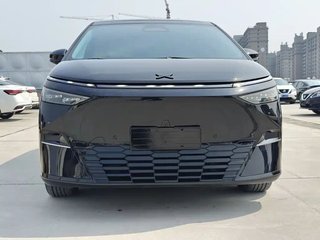 Xpeng X9 2024 model 702 super long battery life Max купить на сайте DeffCars