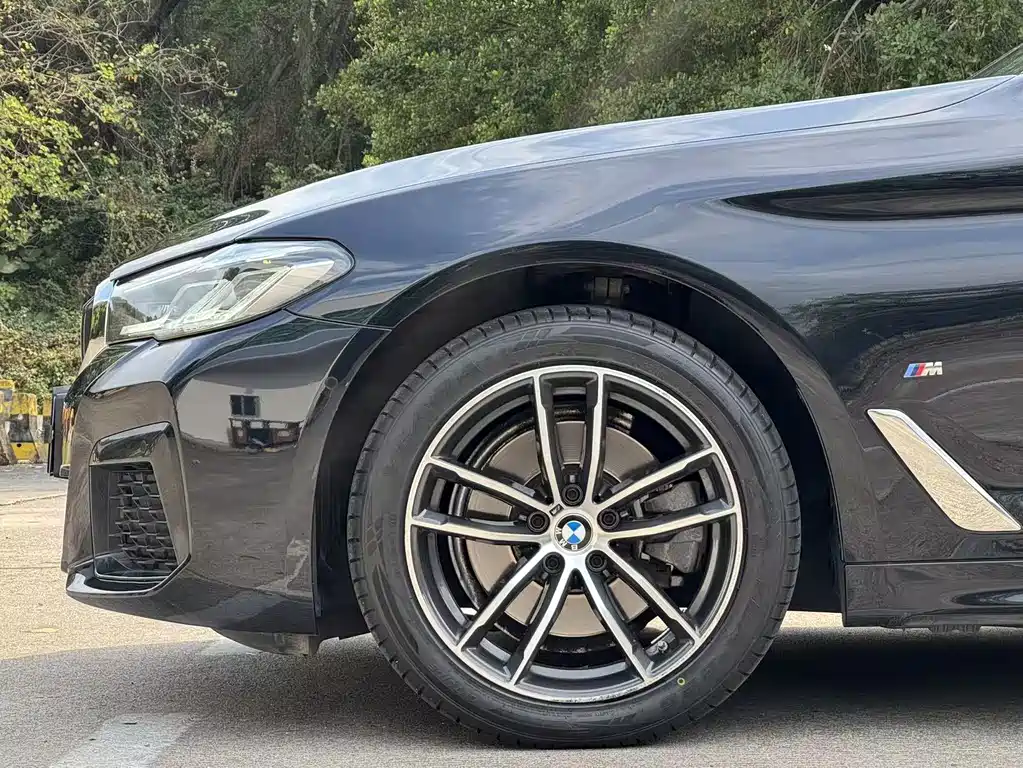 BMW 5 Series 2022 525Li M Sports Package купить на сайте DeffCars