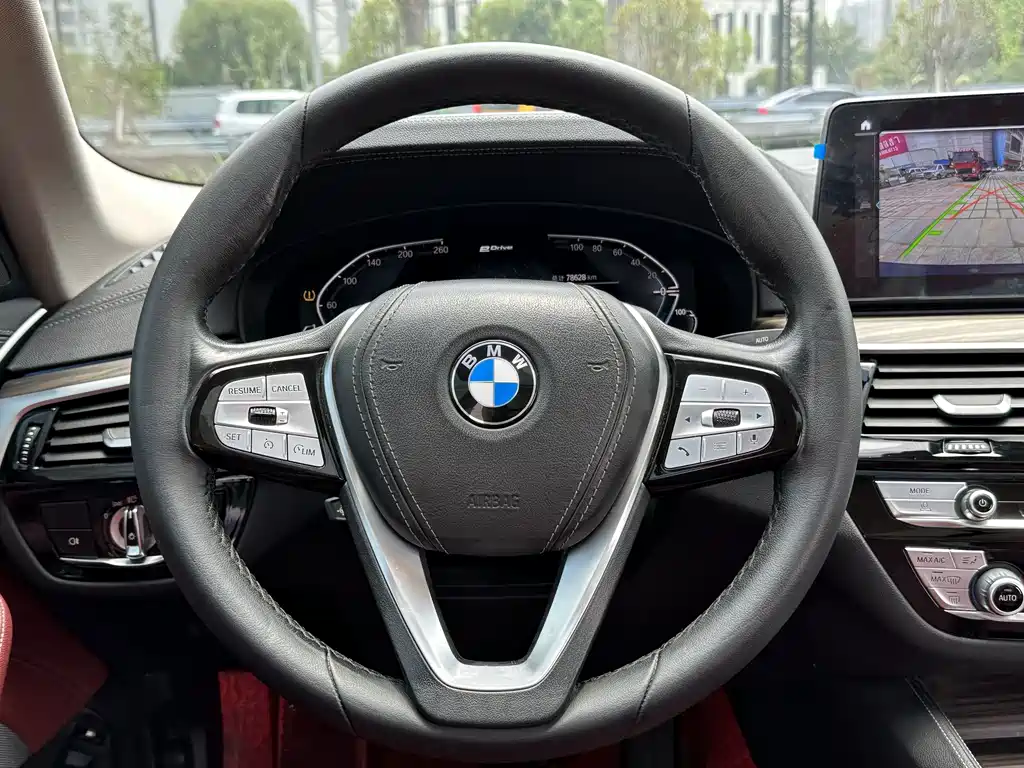 BMW 5 Series New Energy 2021 535Le Deluxe Package купить на сайте DeffCars