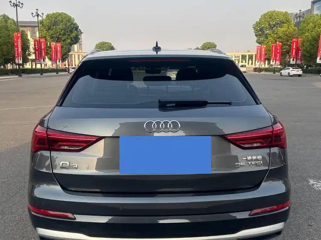 Audi Q3 2022 35 TFSI Fashionable and Elegant купить на сайте DeffCars