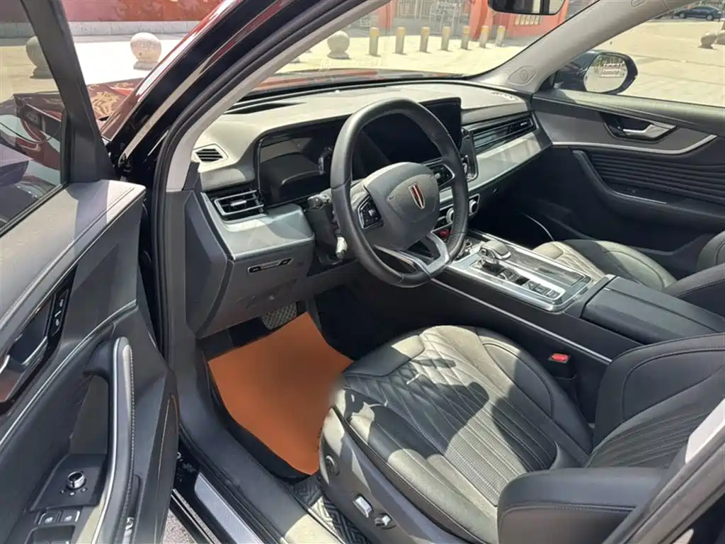 Hongqi HS5 2023 2.0T Qixiang Pro version купить на сайте DeffCars