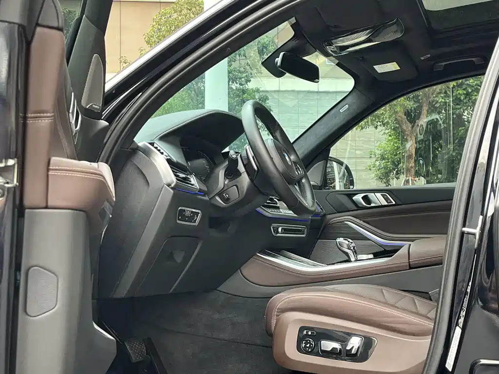 BMW X5 2022 facelift xDrive 40Li M sports package купить на сайте DeffCars