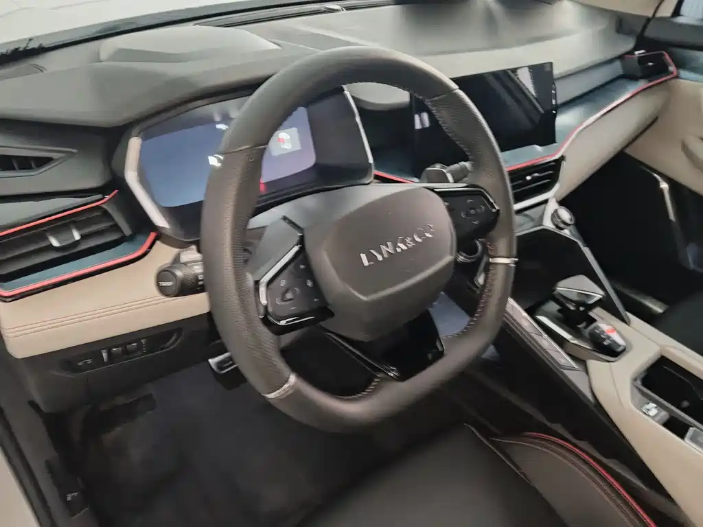 Lynk & Co 06 2020 1.5T Yao Halo купить на сайте DeffCars