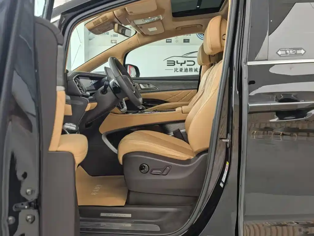 Denza D9 2025 DM-i smart driving version 1020 four-wheel drive flagship model купить на сайте DeffCars