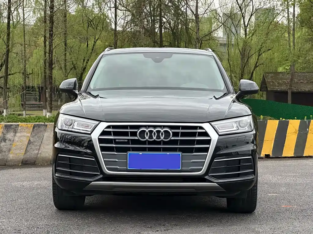 Audi Q5L 2020 facelift 40 TFSI Honorable and enterprising model купить на сайте DeffCars