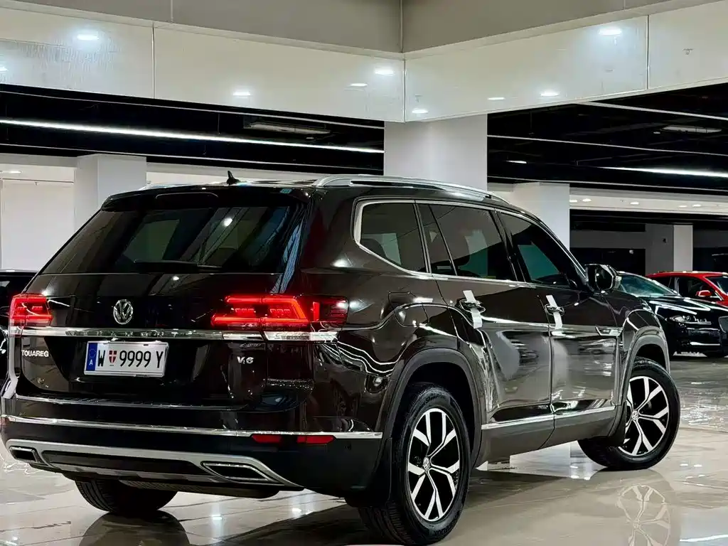 Teramont 2020 380TSI 4WD Deluxe Edition Country VI купить на сайте DeffCars