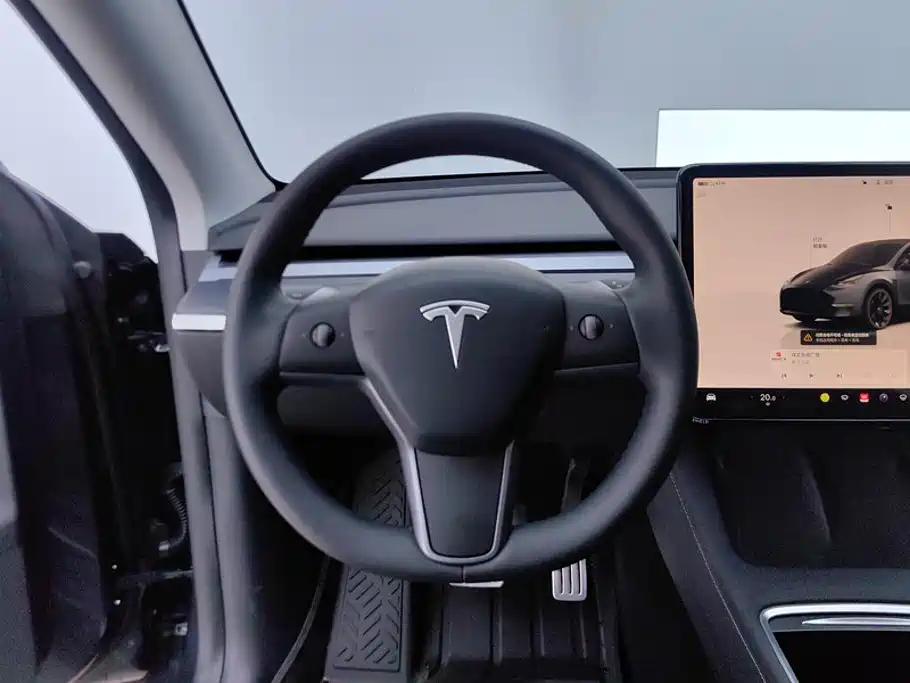 Model Y 2024 rear-wheel drive version купить на сайте DeffCars