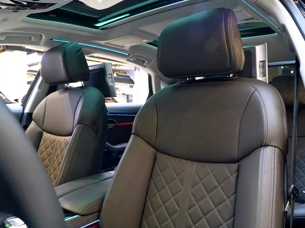 Audi A8 2025 A8L 55 TFSI quattro flagship model купить на сайте DeffCars