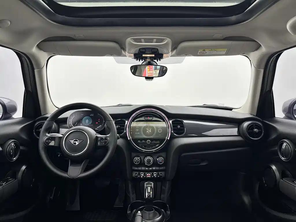 MINI 2023 1.5T ONE five-door version купить на сайте DeffCars