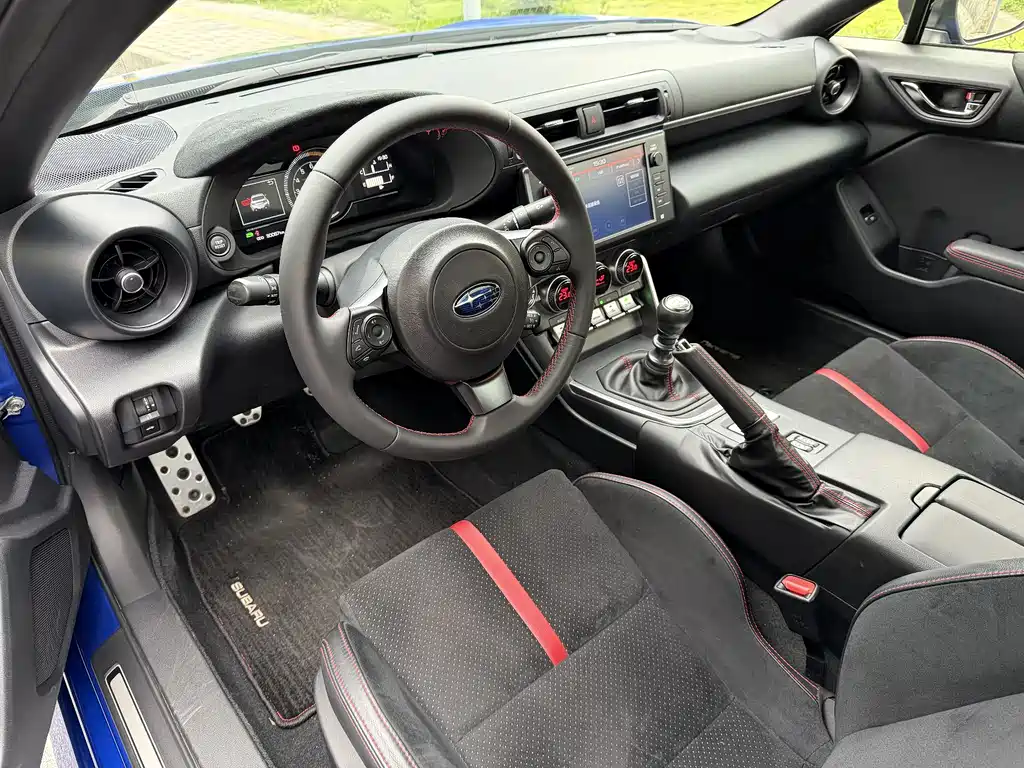 Subaru BRZ 2022 2.4L manual version купить на сайте DeffCars