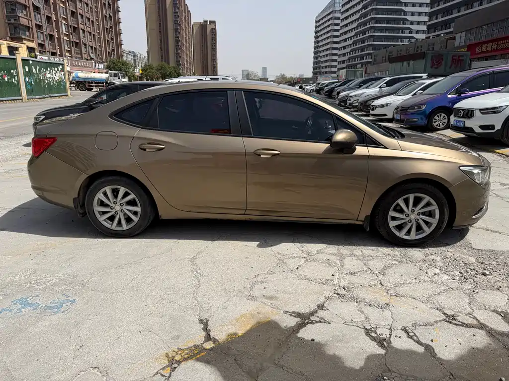 Weilang 2015 Three-Car 15s Automatic Leading Type купить на сайте DeffCars