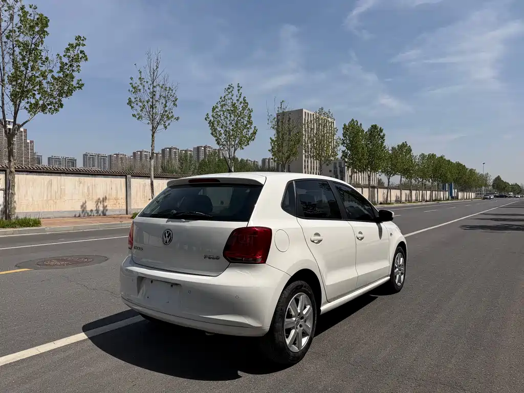 Polo 2013 1.4L automatic comfort version купить на сайте DeffCars