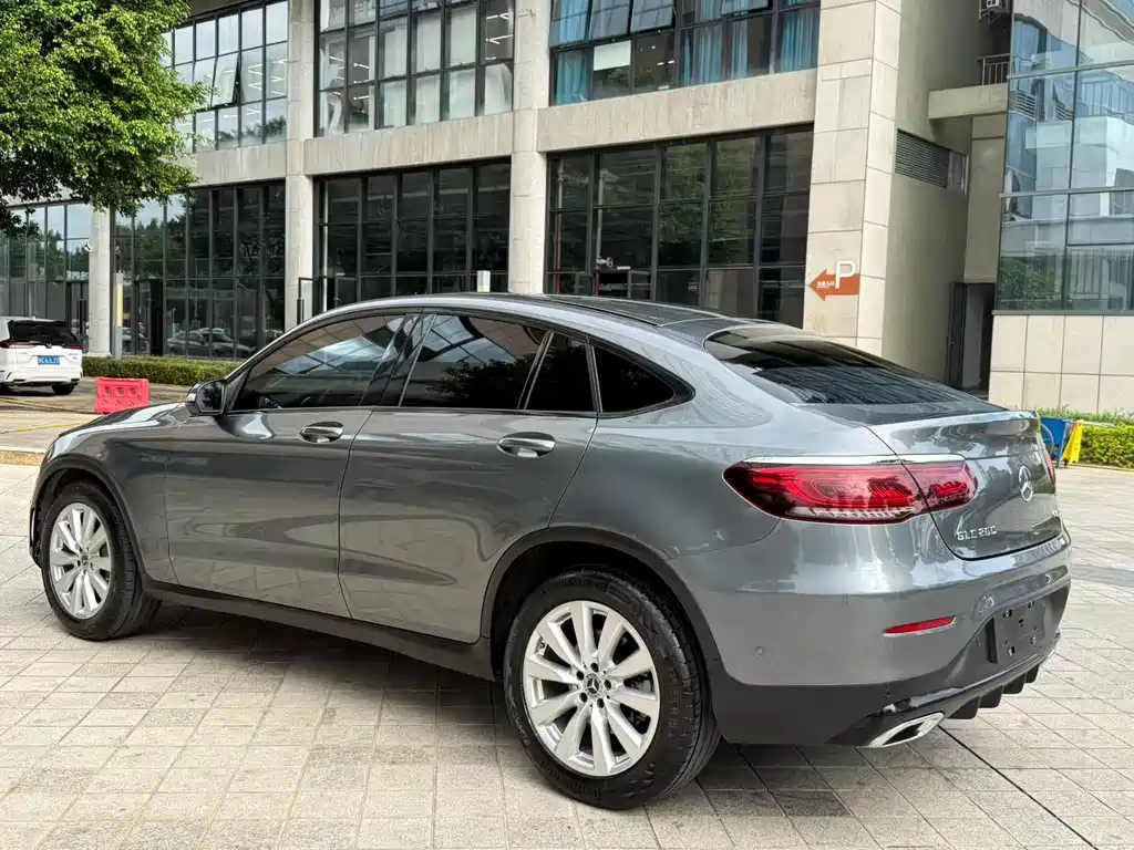 Mercedes-Benz GLC Coupe 2020 GLC 260 4MATIC Coupe SUV купить на сайте DeffCars