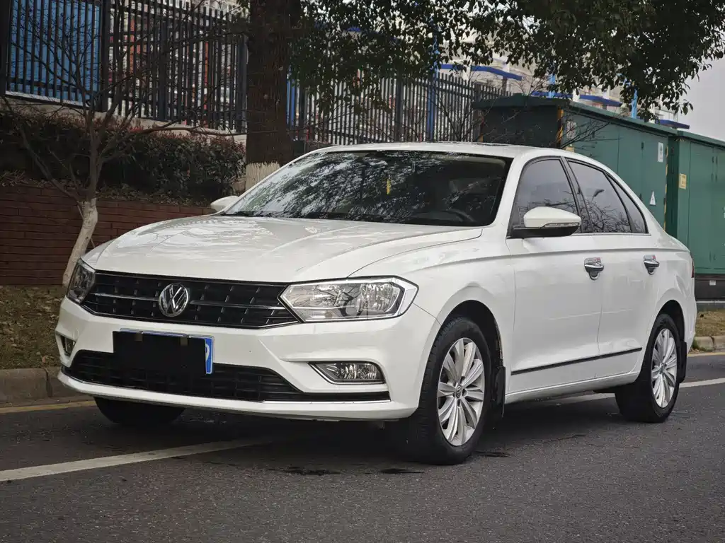 Bora 2018 1.5L automatic comfort model купить на сайте DeffCars