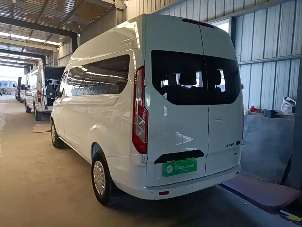 Transit 2019 2.0T Diesel Business Travel Type Center Axle Center Top 9 Seats National VI купить на сайте DeffCars