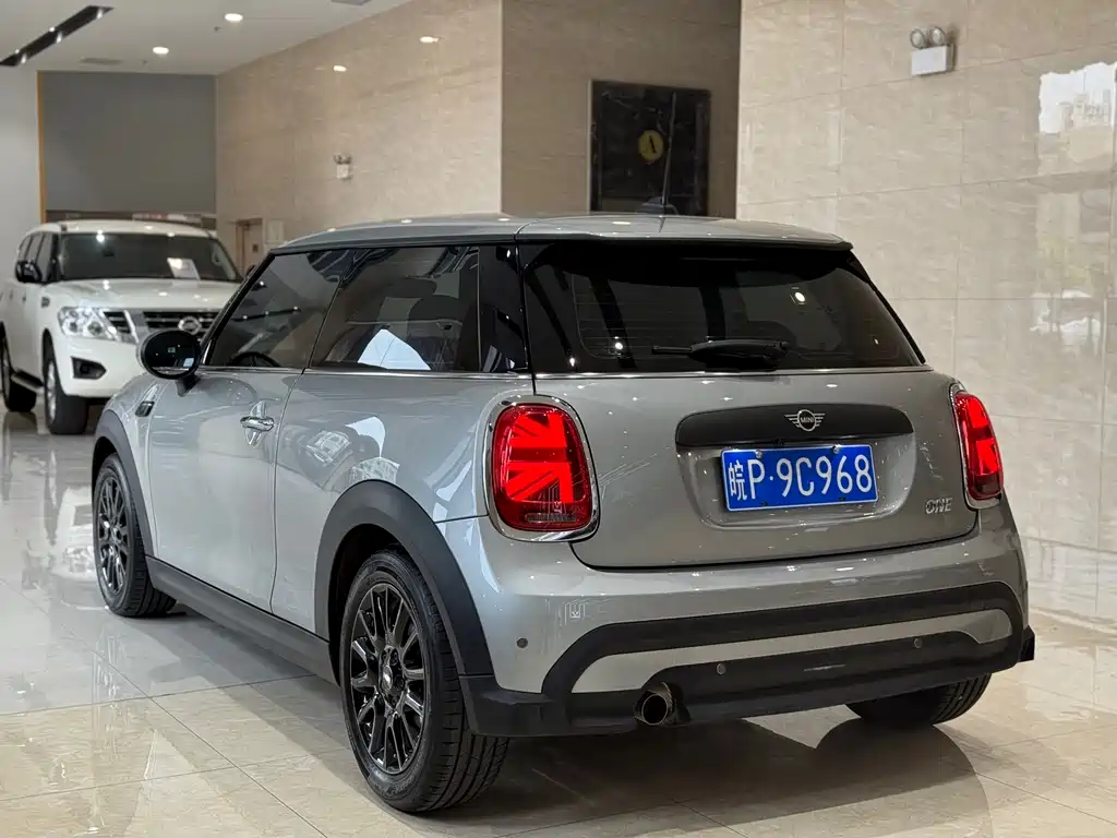 MINI 2023 1.5T ONE купить на сайте DeffCars