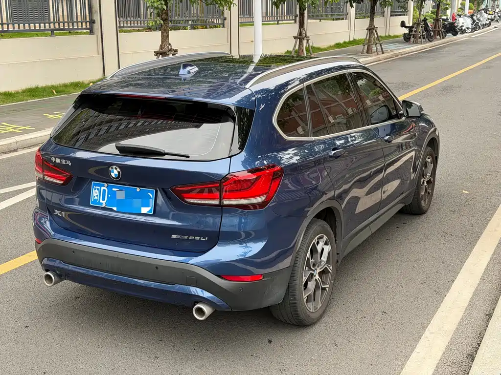 BMW X1 2021 sDrive25Li Leading Model купить на сайте DeffCars