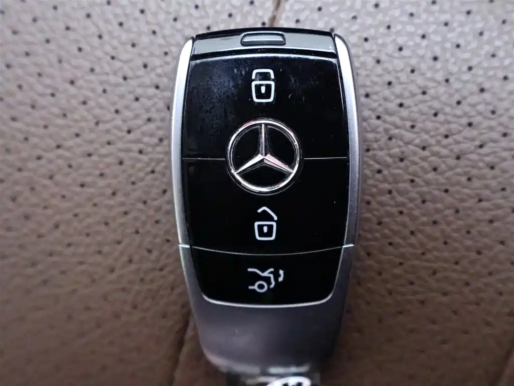 Mercedes-Benz E-Class 2021 E 300 L Luxury Model купить на сайте DeffCars