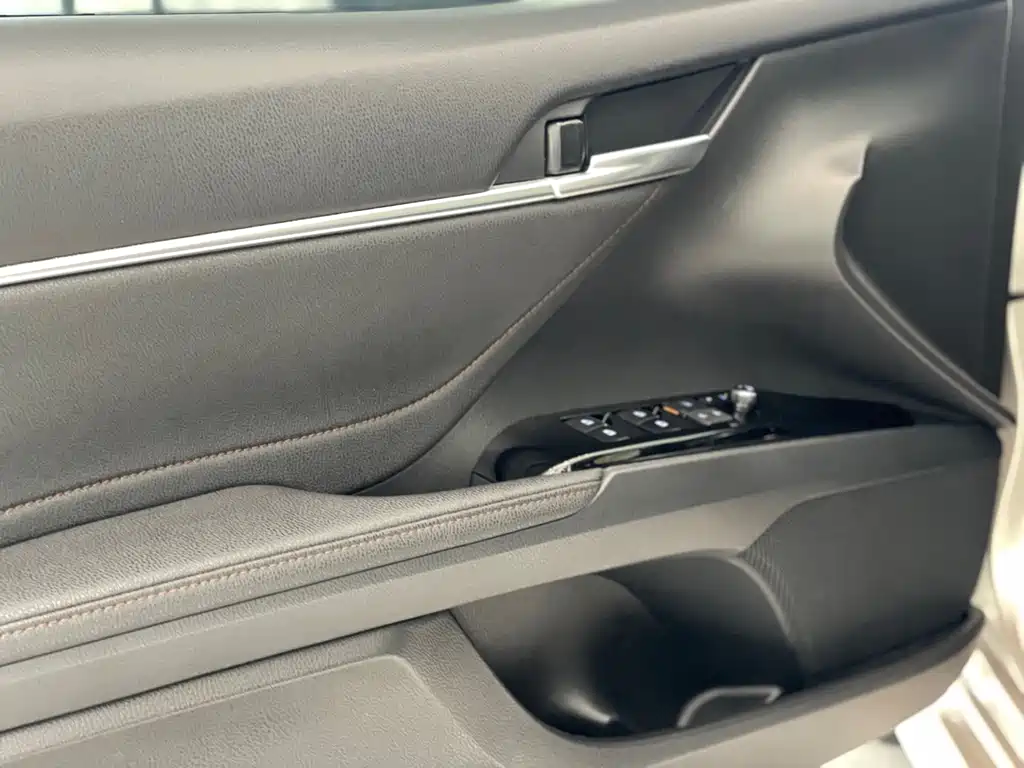Camry 2021 2.5G Deluxe Edition купить на сайте DeffCars