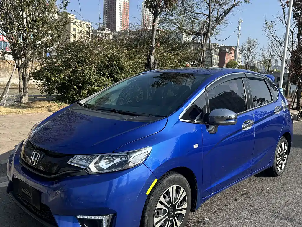 Fit 2016 1.5L LXS CVT Comfort Sunroof Edition купить на сайте DeffCars