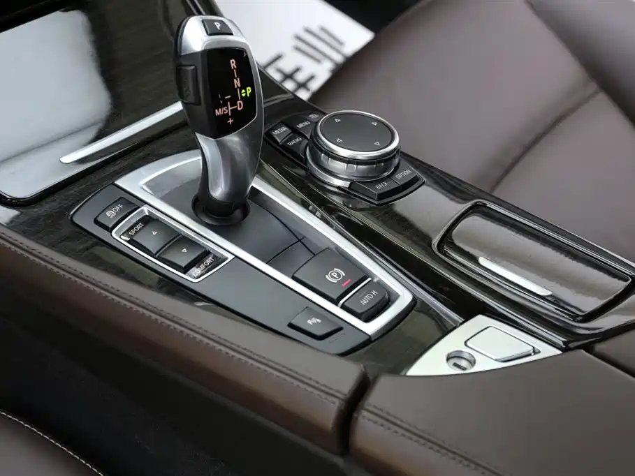 BMW 5 Series 2017 525Li Luxury Design Package купить на сайте DeffCars