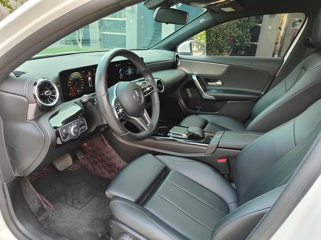 Mercedes-Benz A-Class 2022 A 180 L купить на сайте DeffCars