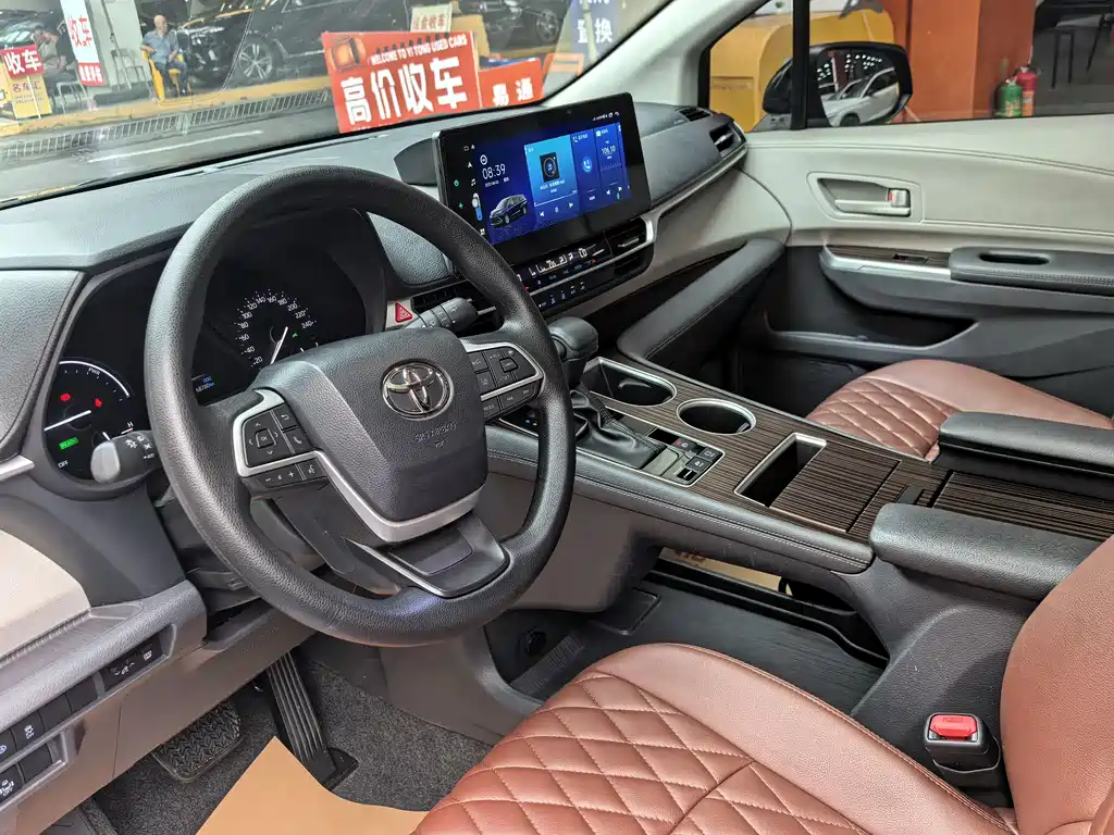 SIENNA 2021 2.5L Hybrid Comfort Edition купить на сайте DeffCars