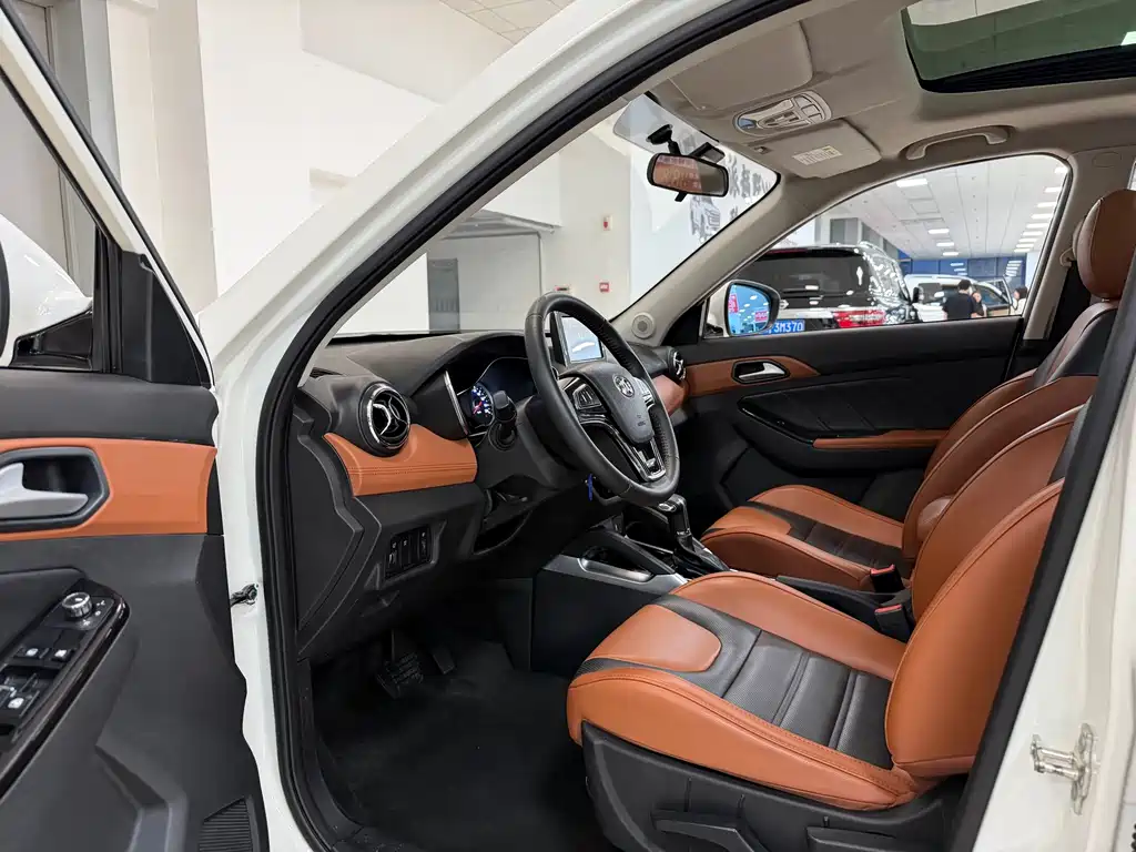 Saab X35 2016 1.5L automatic luxury version купить на сайте DeffCars