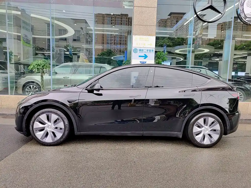 Model Y 2022 rear-wheel drive version купить на сайте DeffCars