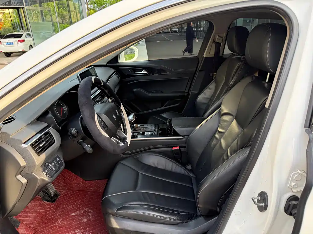 Hongqi H5 2018 30TD Smart Connected Edition купить на сайте DeffCars