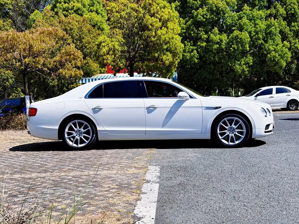 Flying Spur 2017 4.0T V8 S Standard Edition купить на сайте DeffCars