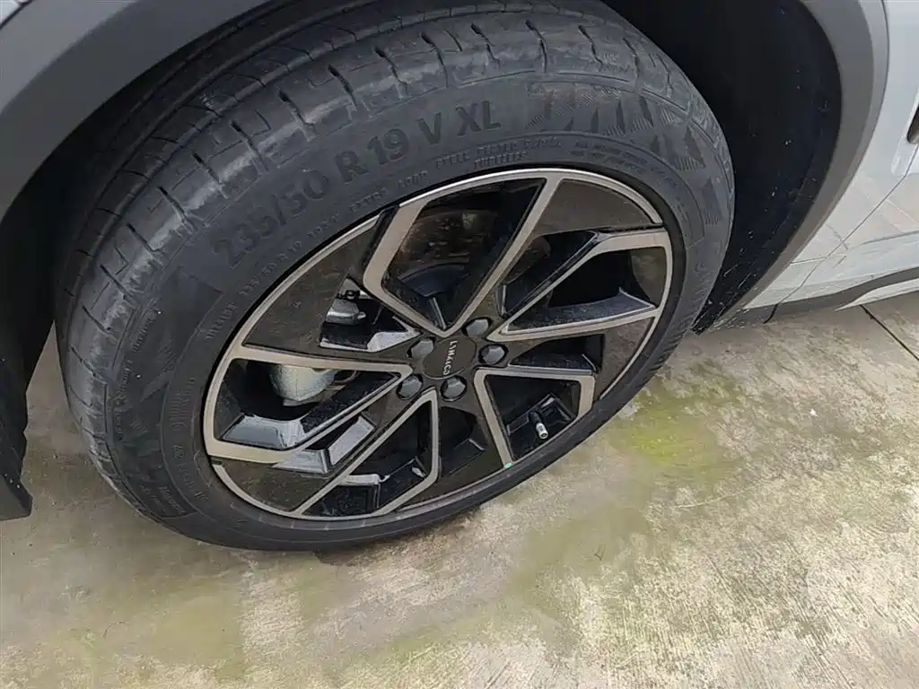 Lynk & Co 01 2023 1.5TD EM-F Chenxi купить на сайте DeffCars