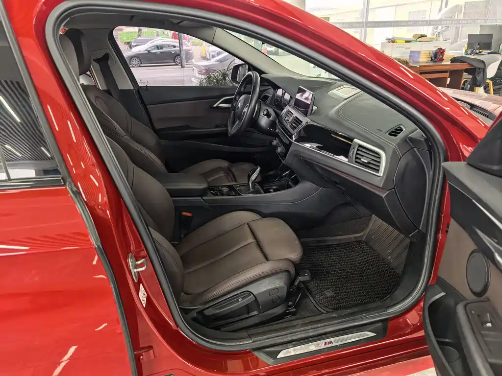 BMW 1 Series 2020 125i Leading M Sports Package купить на сайте DeffCars