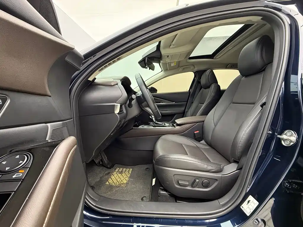 Mazda CX-30 2022 2.0L automatic Jiayue type купить на сайте DeffCars