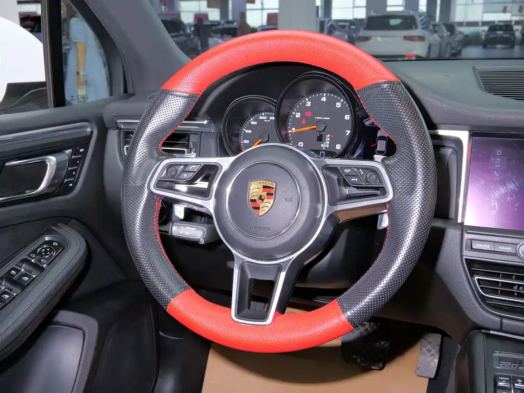 Macan 2018 Macan 2.0T купить на сайте DeffCars