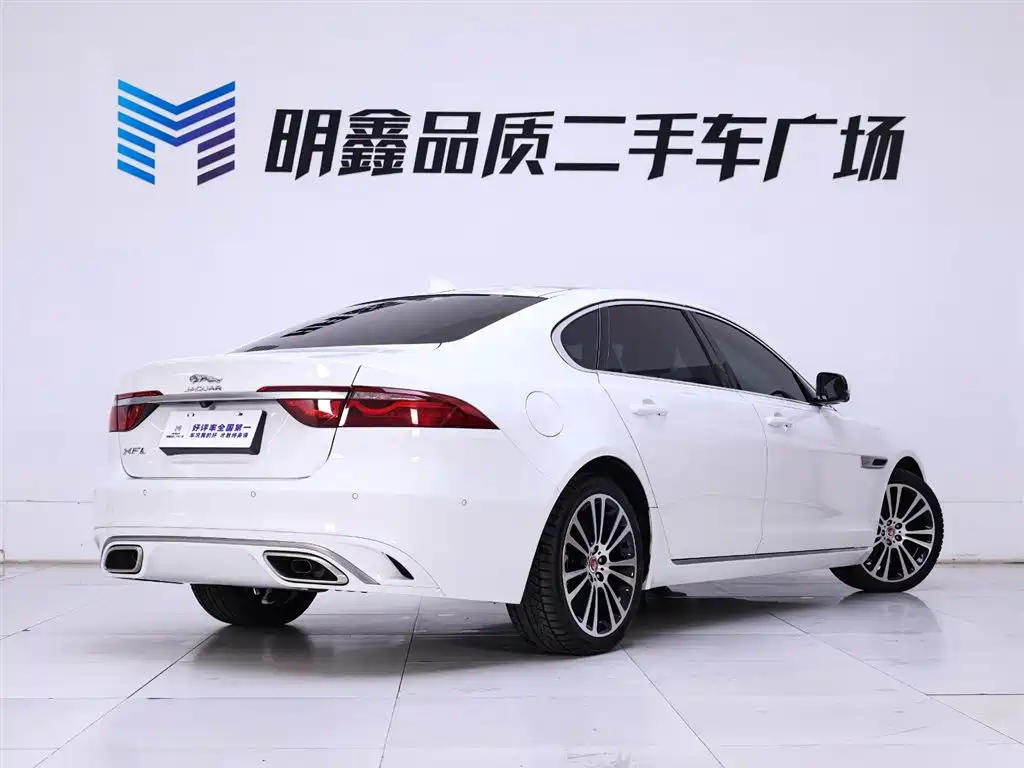 Jaguar XFL 2024 2.0T P250 two-wheel drive exclusive luxury version купить на сайте DeffCars