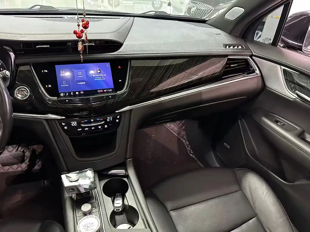 Cadillac XT6 2021 28T six-seat four-wheel drive luxury model купить на сайте DeffCars
