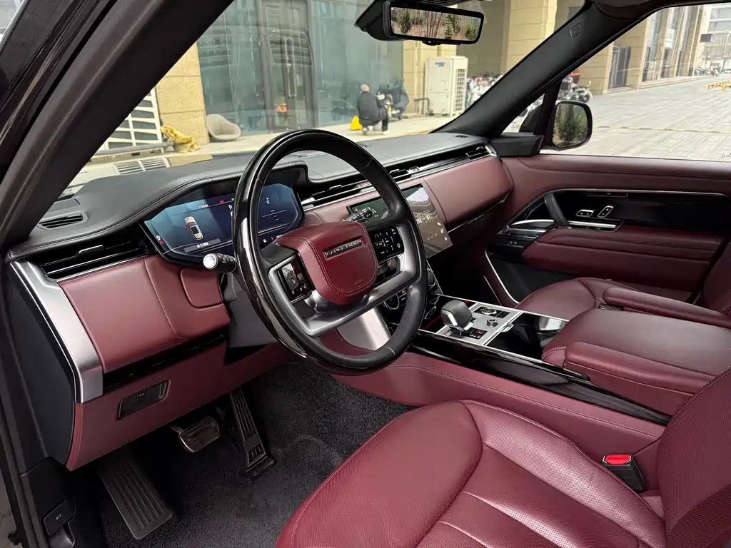 Range Rover 2023 3.0 L6 400PS Model Extended Edition купить на сайте DeffCars