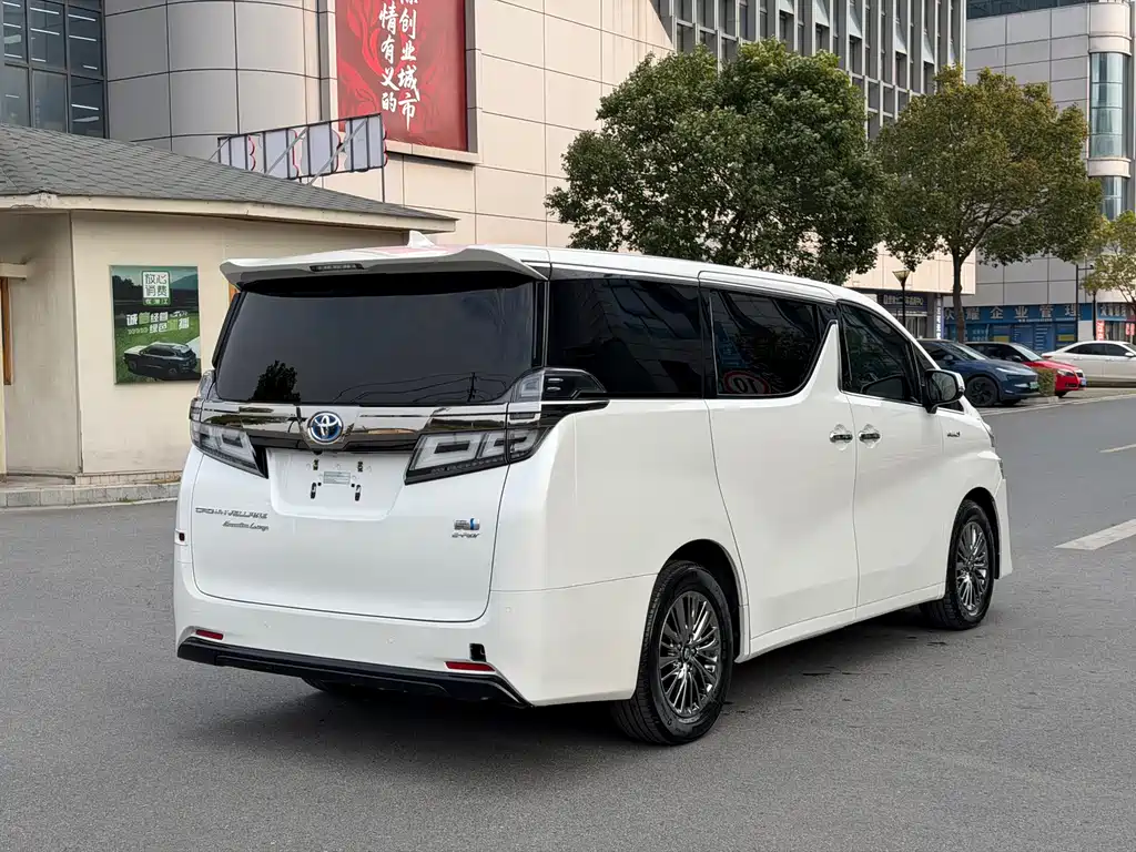 Wilfa 2021 Crown Dual Engine 2.5L HV Premium Edition купить на сайте DeffCars