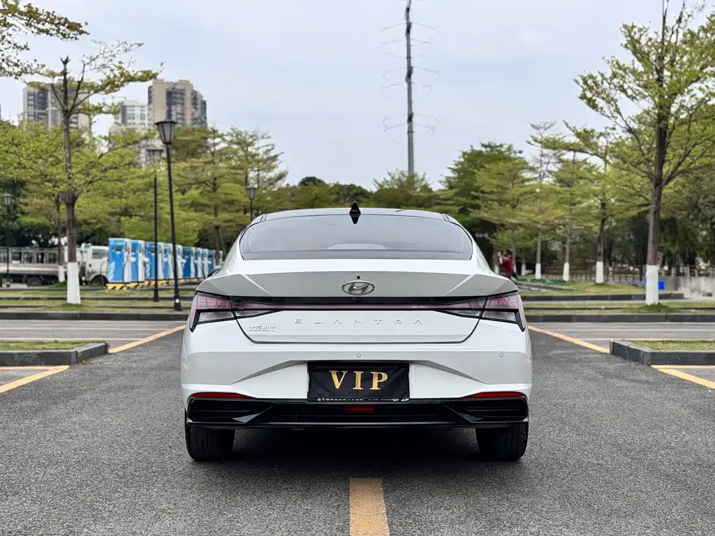 Elantra 2022 1.5L CVT LUX Premium Edition купить на сайте DeffCars