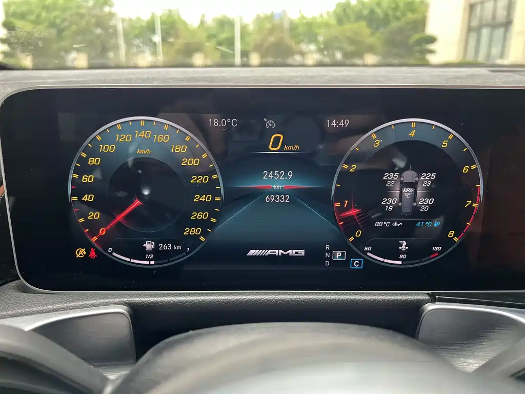 Mercedes-Benz GLB AMG 2021 facelift AMG GLB 35 4MATIC купить на сайте DeffCars