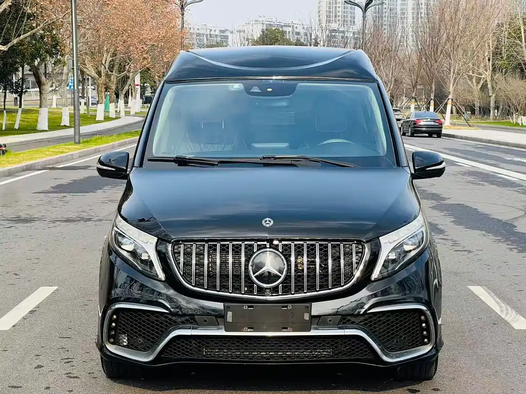 Mercedes-Benz V-Class 2018 V 260 L Premium Extended Edition National VI купить на сайте DeffCars