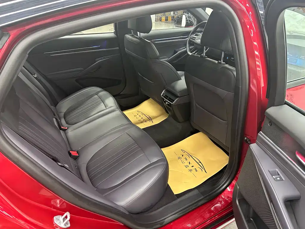 Mondeo 2025 2.0T EcoBoost Extreme купить на сайте DeffCars
