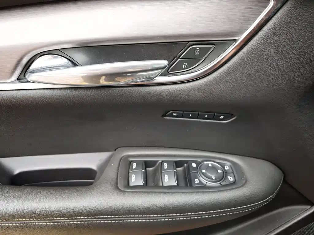 Cadillac XT6 2022 2.0T six-seat four-wheel drive stylish model купить на сайте DeffCars