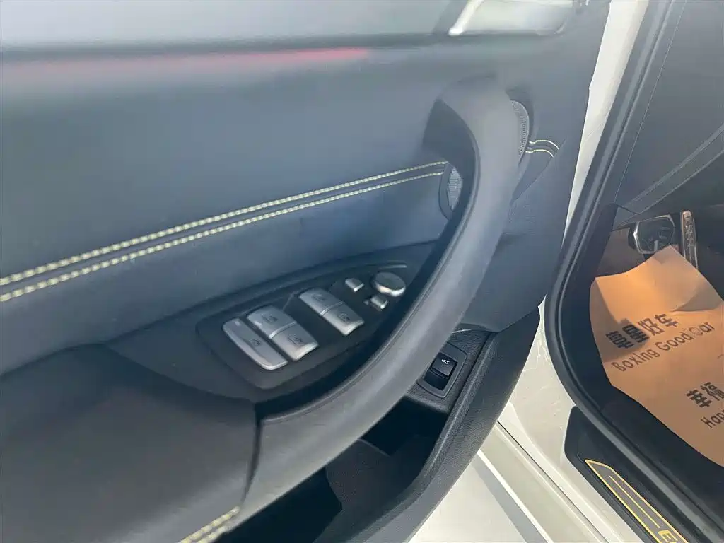 BMW X2 2023 xDrive 25i Sunlight Edition купить на сайте DeffCars