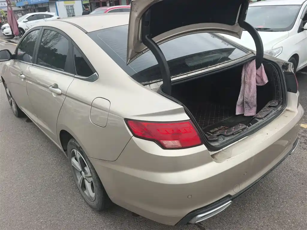 Emgrand GL 2018 1.8L manual elite smart connected model купить на сайте DeffCars