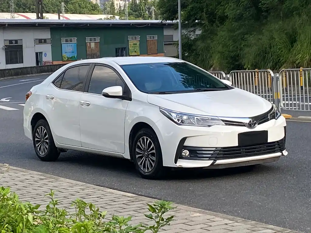 Corolla 2017 facelift 1.2T S-CVT GL купить на сайте DeffCars